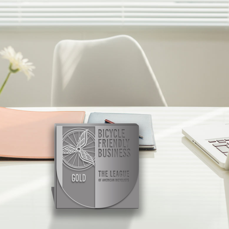 BICYCLE FRIENDLY AMERICA – ALUMINUM DESKTOP PLAQUE – Green Plaque
